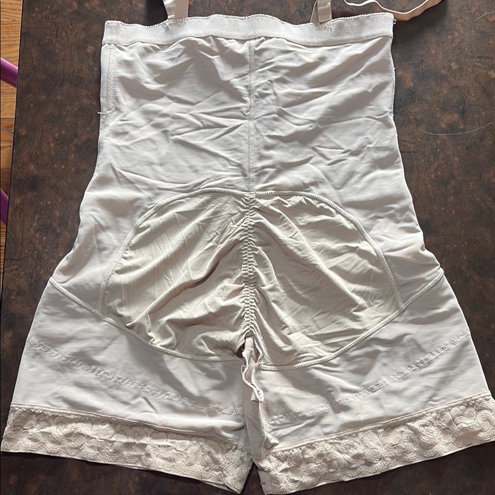 White Shapewear Bodysuit - Picture 2 of 4